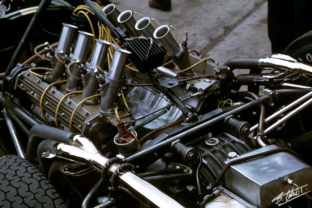 Repco-Engine_1966_Germany_01_BC.jpg