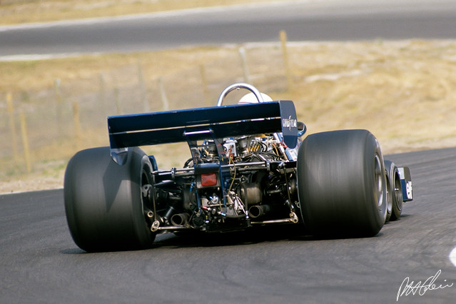 Scheckter_1976_Holland_01_PHC.jpg