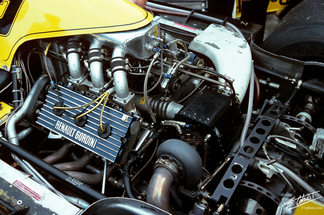 Renault-engine_1978_Italy_01_BC.jpg