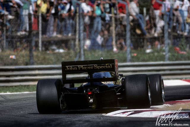 Senna_1985_Italy_03_PHC.jpg