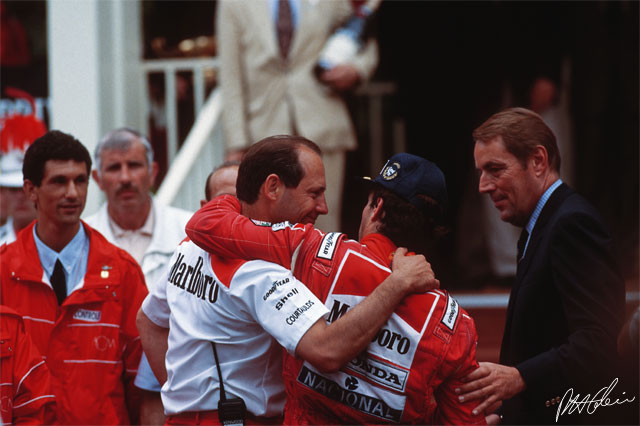 Senna-Dennis_1992_Monaco_01_PHC.jpg