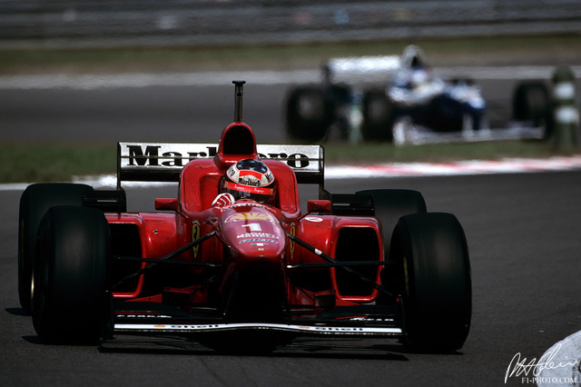 Schumacher-Villeneuve_1996_Italy_01_PHC.jpg