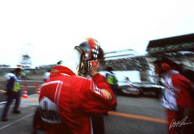 Schumacher_1998_Japan_04_PHC.jpg