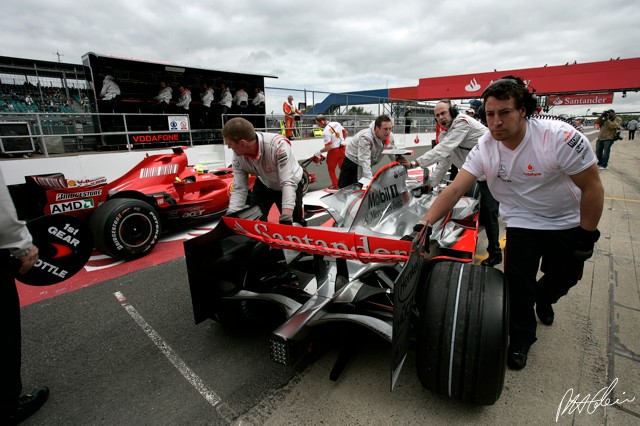 Alonso-Massa_2007_England_01_PHC.jpg
