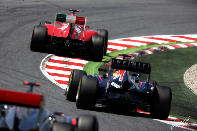 Alonso-Vettel-Hamilton_2011_Spain_02_PHC.jpg