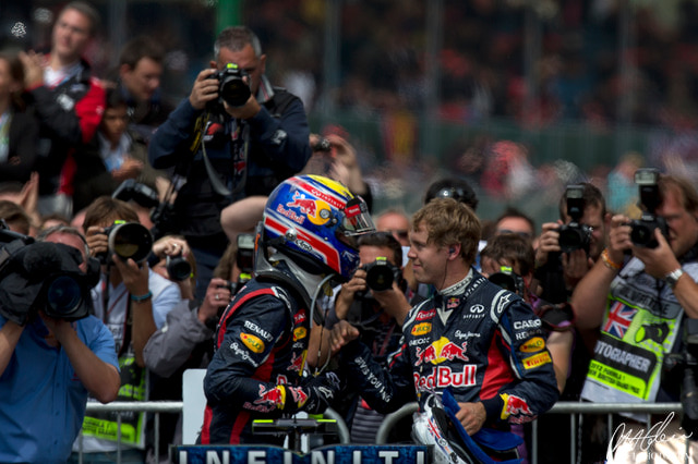 Webber-Vettel_2012_England_01_PHC.jpg