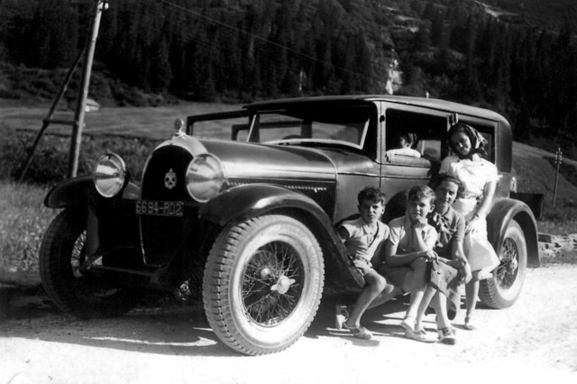 Cahier-Family_1936_France_01_BC.jpg