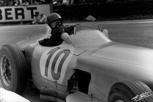 Fangio_1955_Belgium_01_BC.jpg