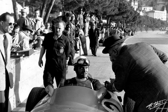 Fangio-Neubauer_1955_Monaco_01_BC.jpg
