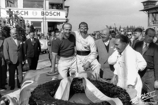 Moss-Fangio_1955_Nurburgring_01_BC.jpg