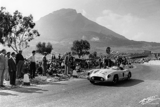 Fangio_1955_Targa_01_BC.jpg