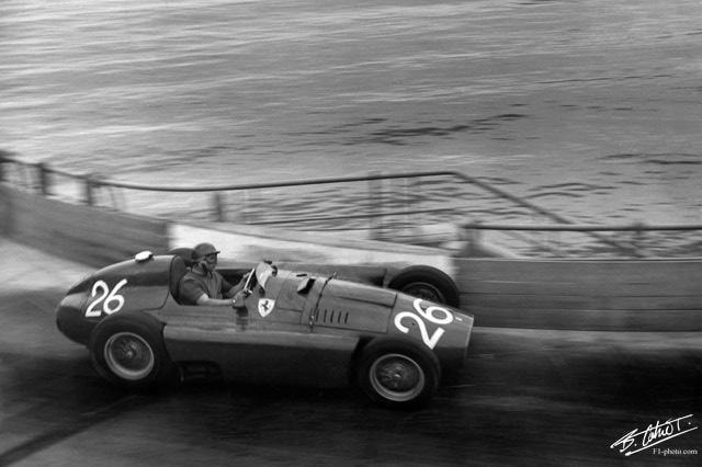 Fangio_1956_Monaco_05_BC.jpg