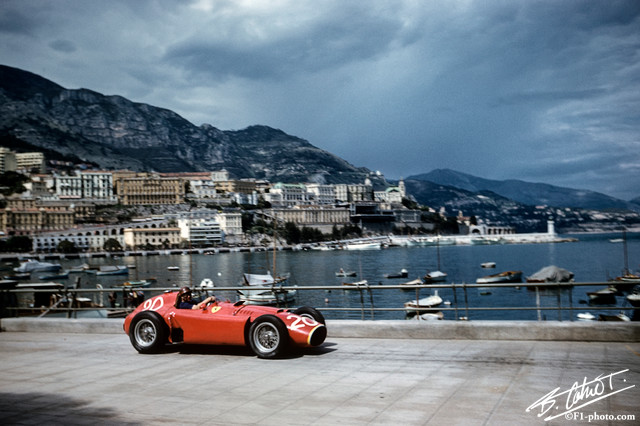 Fangio_1956_Monaco_09_BC.jpg