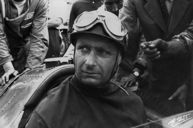 Fangio_1957_England_01_BC.jpg