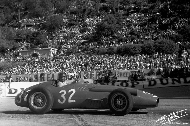 Fangio_1957_Monaco_03_BC.jpg