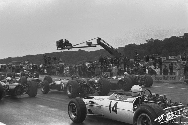 McLaren-Start_1966_England_01_BC.jpg
