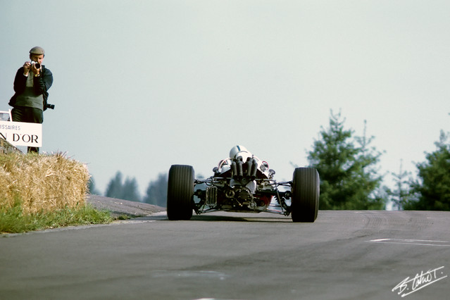 Surtees_1967_Belgium_01_BC.jpg