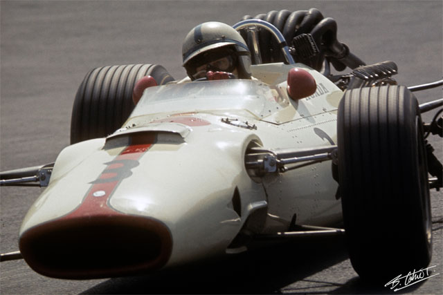 Surtees_1967_Mexico_02_BC.jpg