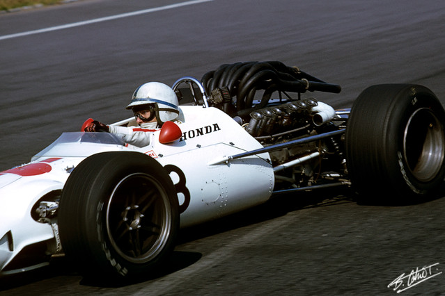 Surtees_1967_Mexico_04_BC.jpg