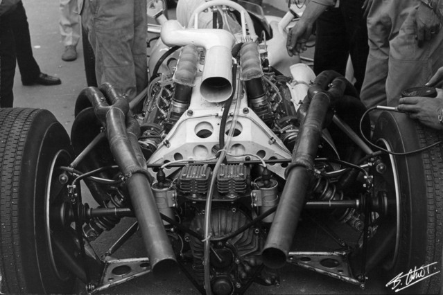 Engine-Honda_1968_France_01_BC.jpg