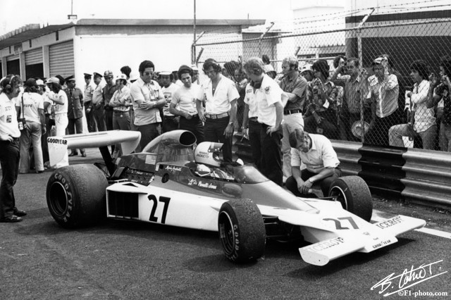 Andretti_1975_Brazil_02_BC.jpg