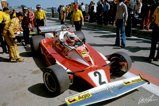 Regazzoni_1976_Spain_03_PHC.jpg