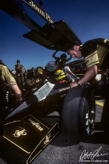 Senna_1985_Canada_03_PHC.jpg