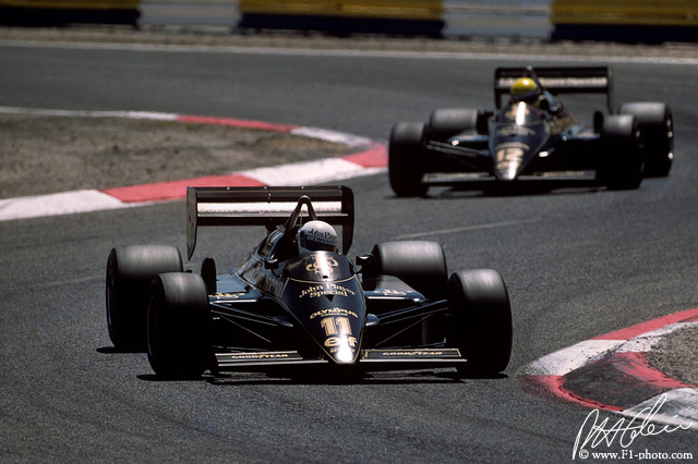 DeAngelis-Senna_1985_France_01_PHC.jpg