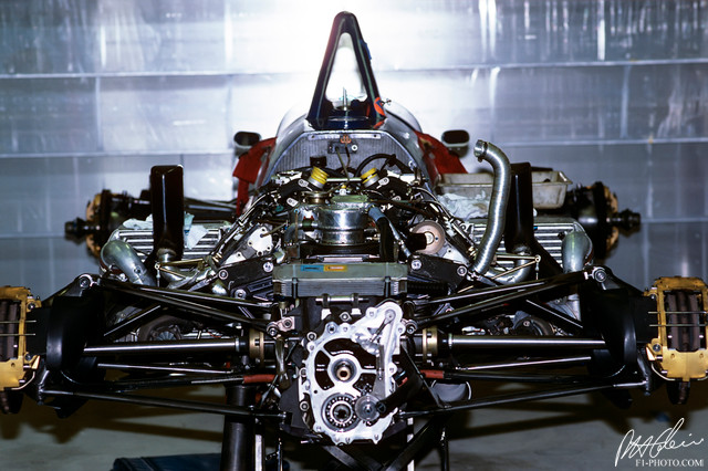 Ligier-chassis_1986_Hungary_01_PHC.jpg