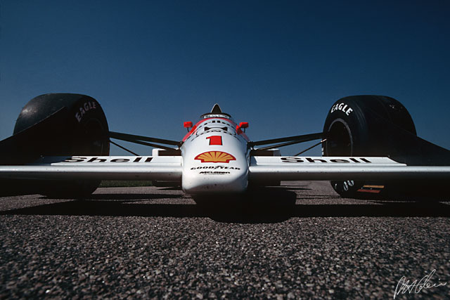 McLaren_1989_Brazil_02_PHC.jpg