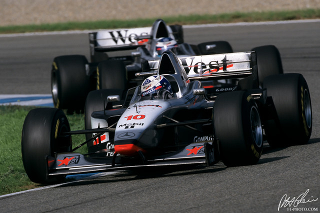 Coulthard-Hakkinen_1997_Jerez_01_PHC.jpg