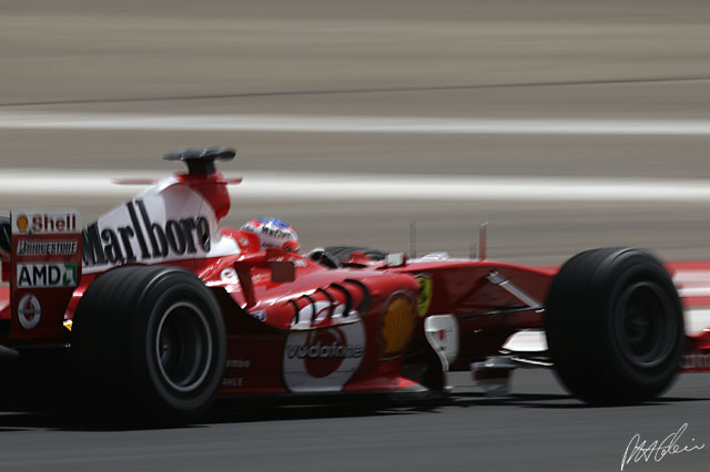 Barrichello_2004_Bahrain_03_PHC.jpg