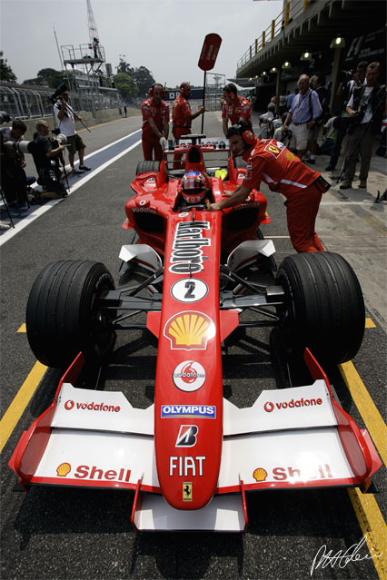 Barrichello_2005_Brazil_01_PHC.jpg