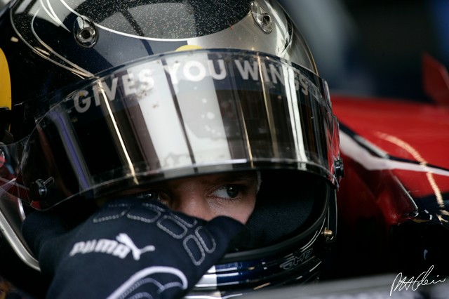 Vettel_2007_Belgium_01_PHC.jpg