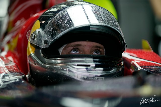 Vettel_2007_Brazil_01_PHC.jpg