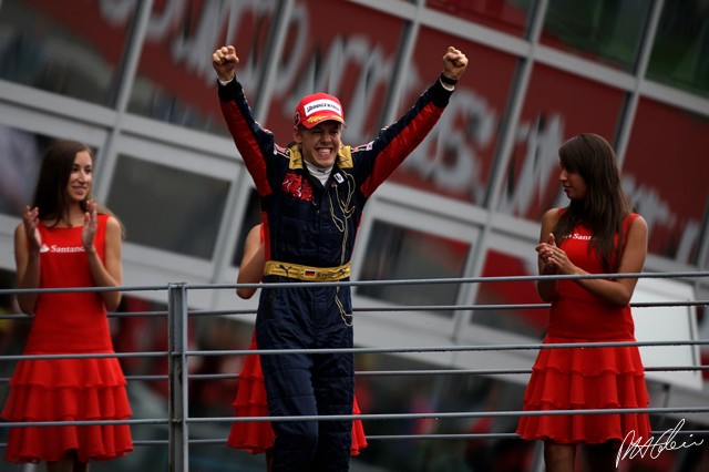 Vettel_2008_Italy_08_PHC.jpg