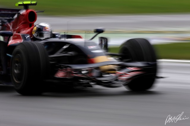 Vettel_2008_Italy_09_PHC.jpg