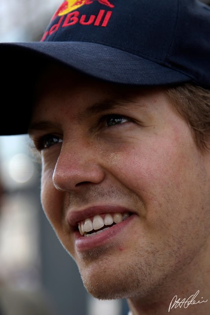 Vettel_2008_Italy_14_PHC.jpg