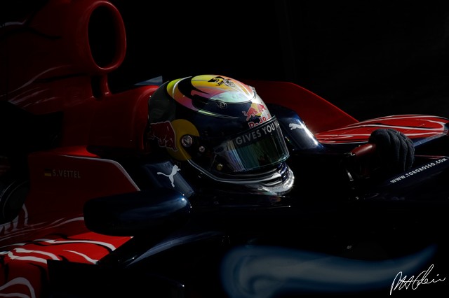 Vettel_2008_Japan_01_PHC.jpg