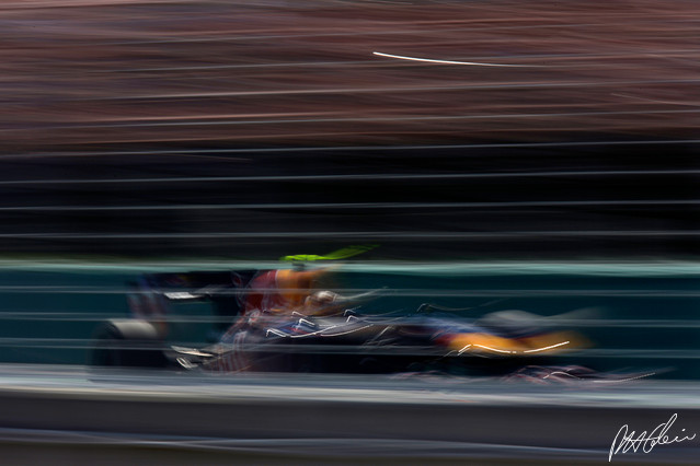 Vettel_2009_Hungary_02_PHC.jpg