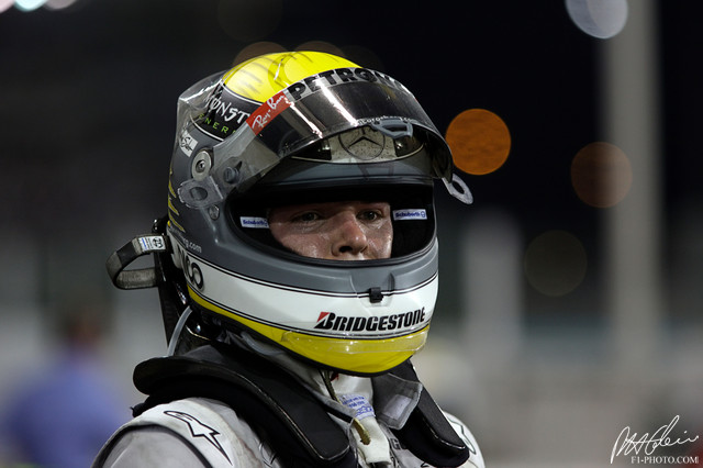 Rosberg_2010_AbuDhabi_04_PHC.jpg