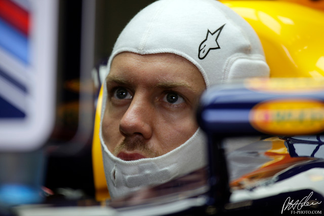 Vettel_2011_Belgium_04_PHC.jpg