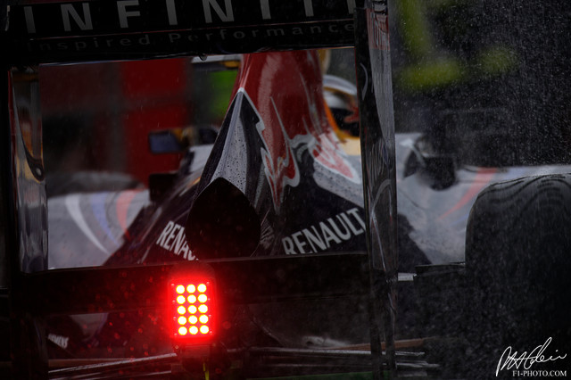 Vettel_2011_Belgium_05_PHC.jpg