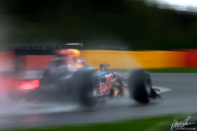 Vettel_2011_Belgium_08_PHC.jpg