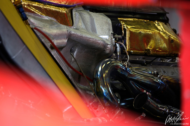 Engine-Ferrari_2011_England_01_PHC.jpg