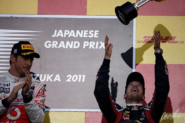 Vettel-Button_2011_Japan_01_PHC.jpg