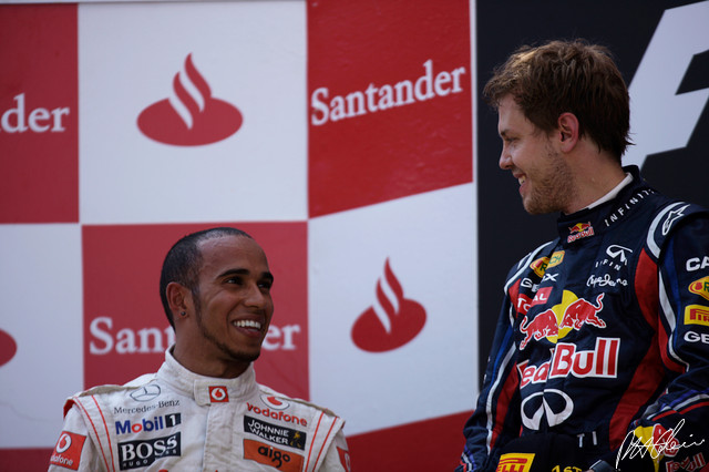 Vettel-Hamilton_2011_Spain_01_PHC.jpg