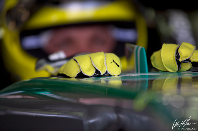 Rosberg_2013_Australia_04_PHC.jpg