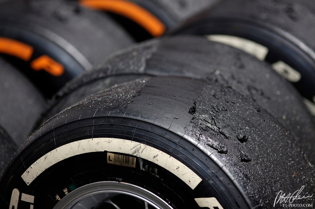 Tyres_2013_Spain_03_PHC.jpg