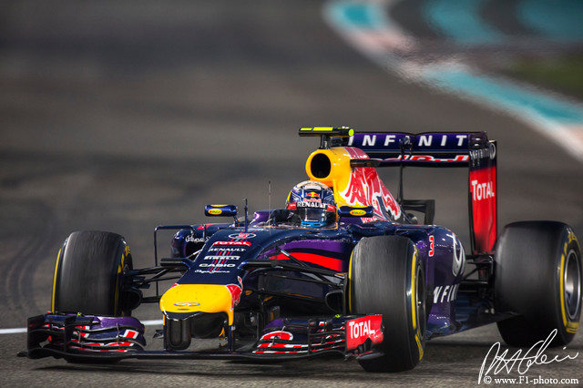 Ricciardo_2014_AbuDhabi_10_PHC.jpg